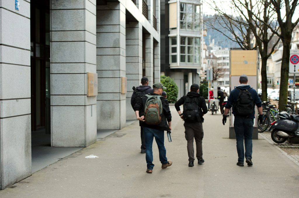 Zivilpolizist*innen