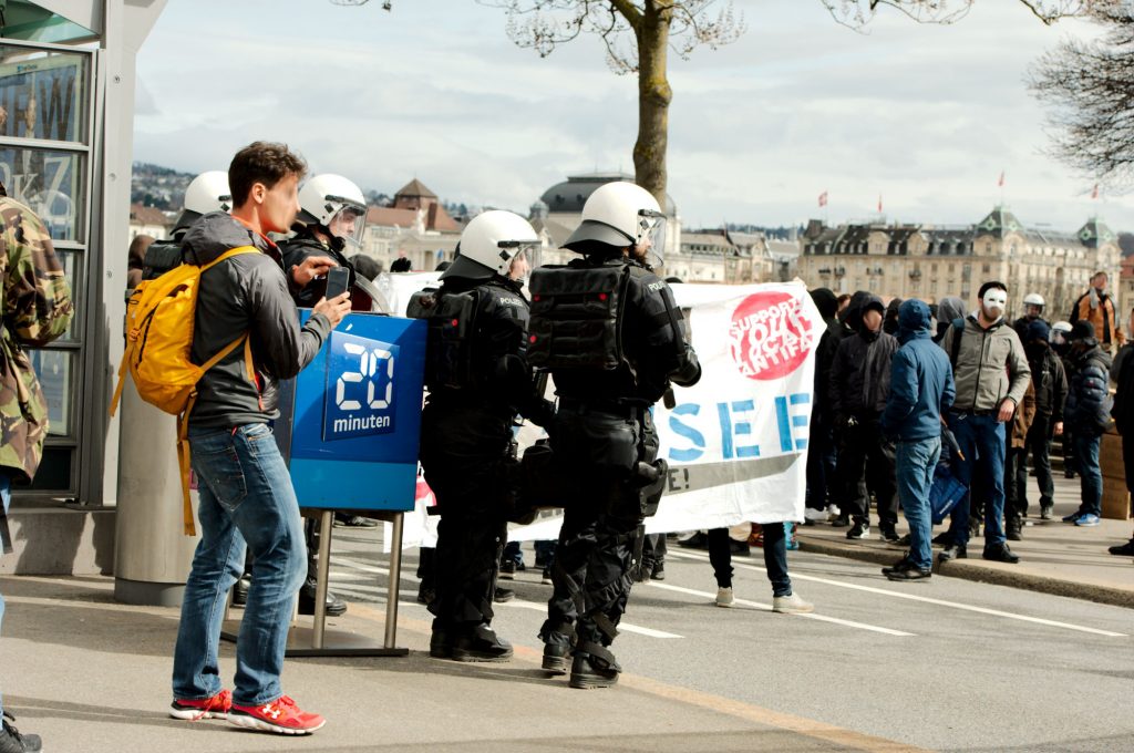 Die Demonstration wird eingekesselt